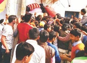 no cash for common man