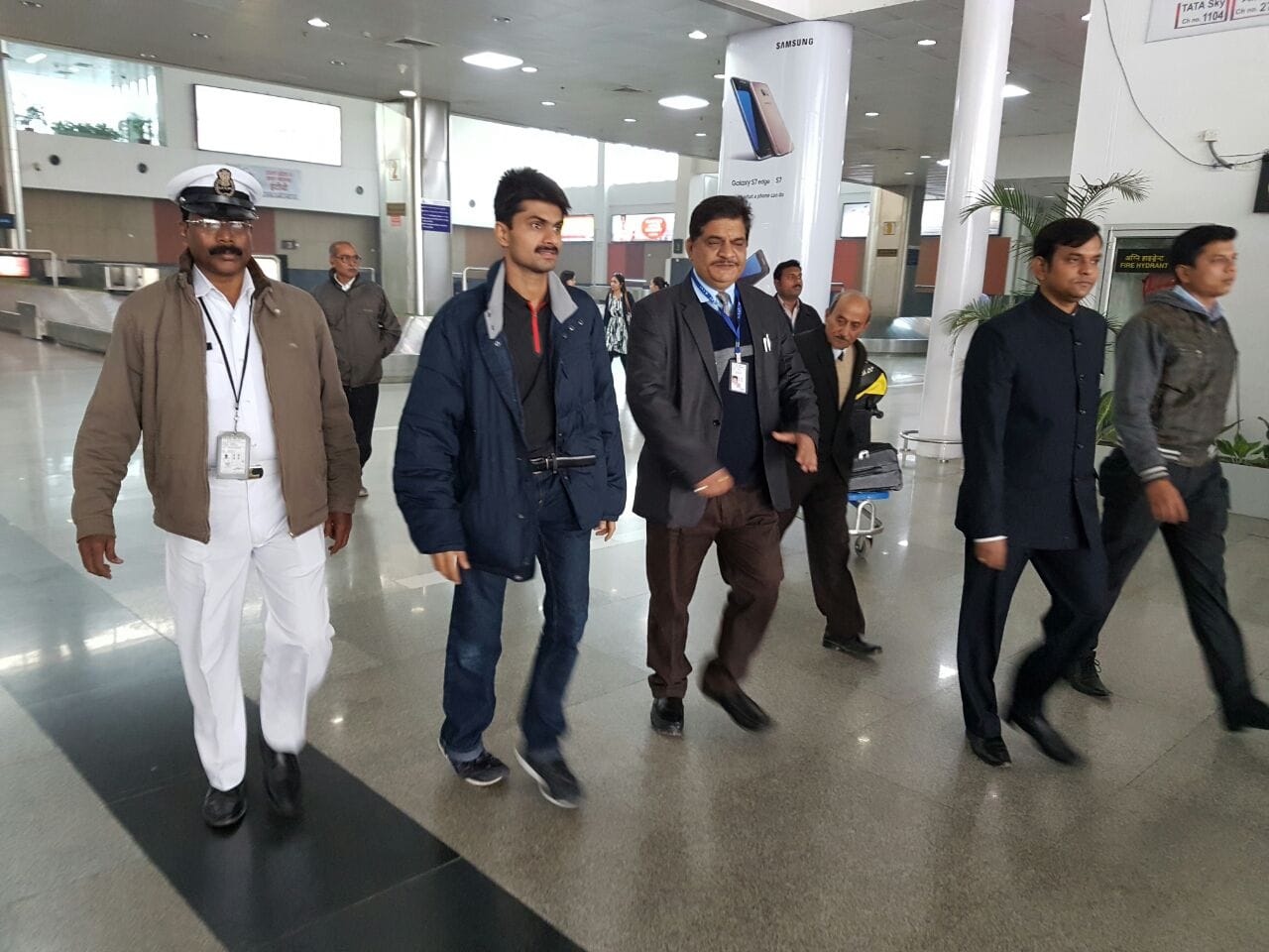 dm  suhas ly spotted at amausi airport winning gold medal