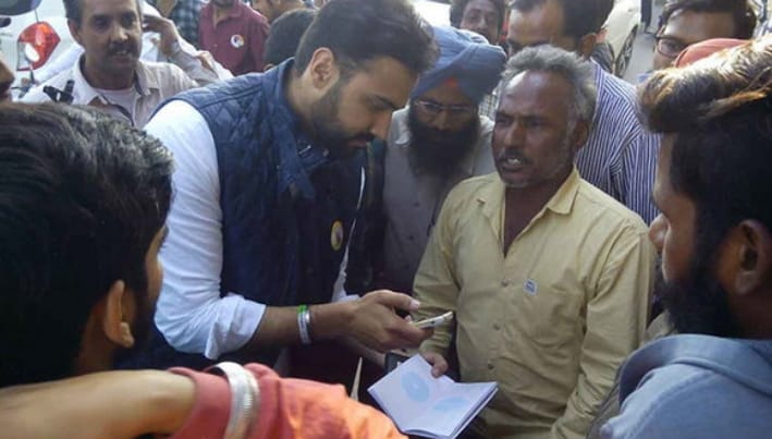 10804 crore in the same moment the taxi owner, bank surprised
