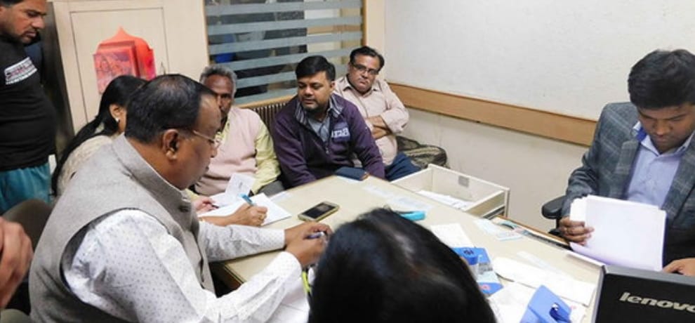 10804 crore in the same moment the taxi owner, bank surprised