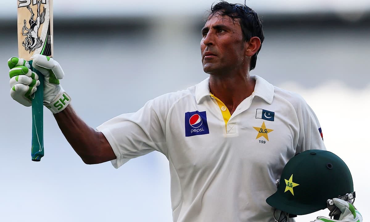 cricket player who announced his retirement in 2017