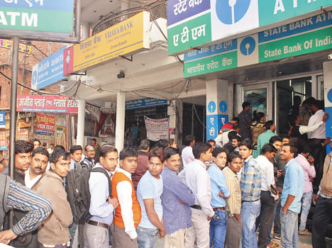 Banks reached five hundred notes, relief
