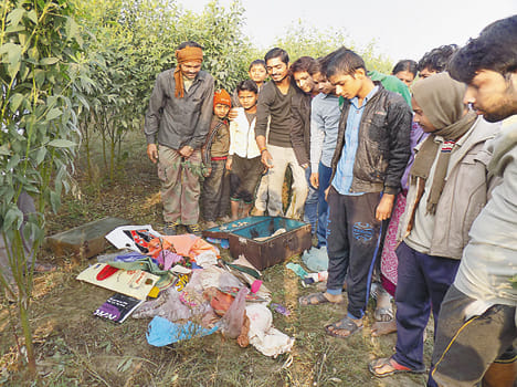 Sixty thousand cash, jewelery worth five million theft
