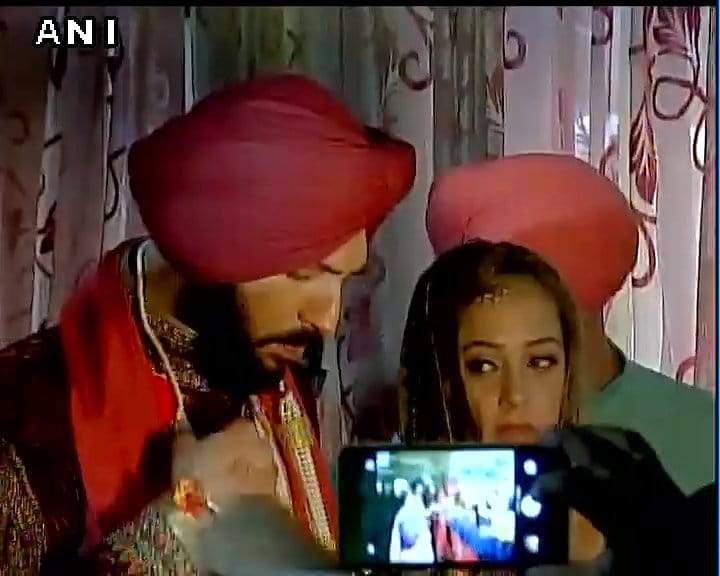 Live pics from yuvraj singh and hezel wedding ceremony from punjab