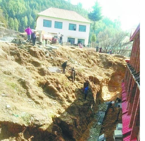safty wall construction stopped