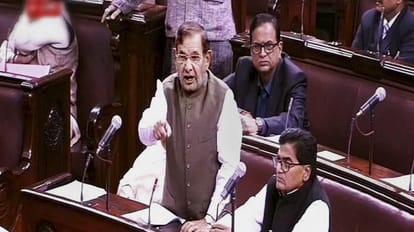 Demonetisation : Sharad Yadav and Arun Jaitley rush in the Rajya Sabha on demonetisation