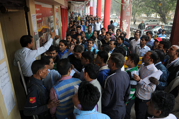 demonetization: its Salary day! length of lines may be increase in ATM and Banks 