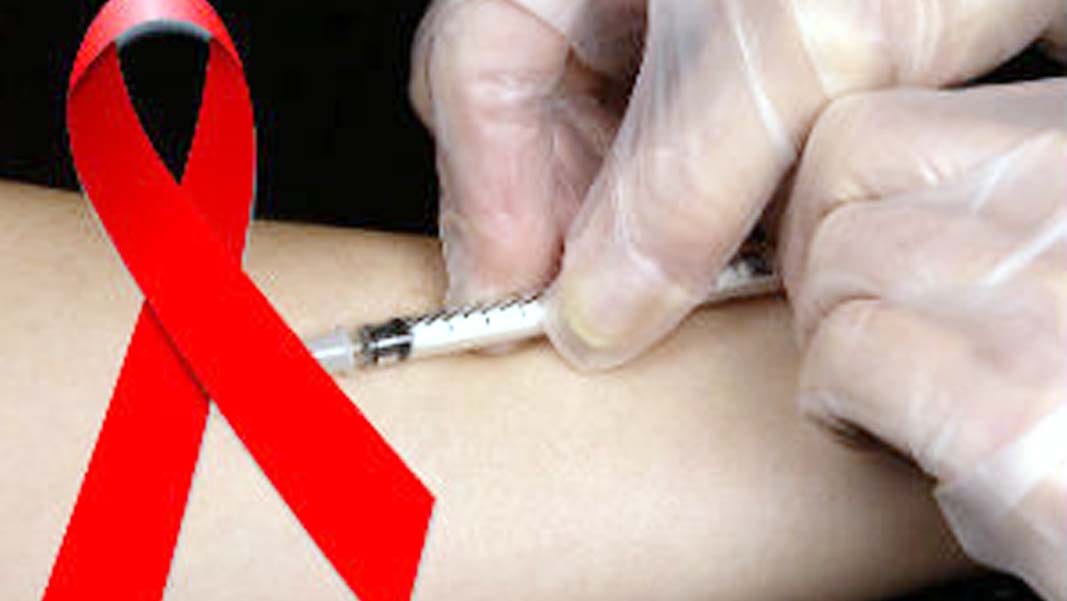 World Aids Day 2019: Defference Between HIV and Aids, symptoms of Aids and HIV Prevention