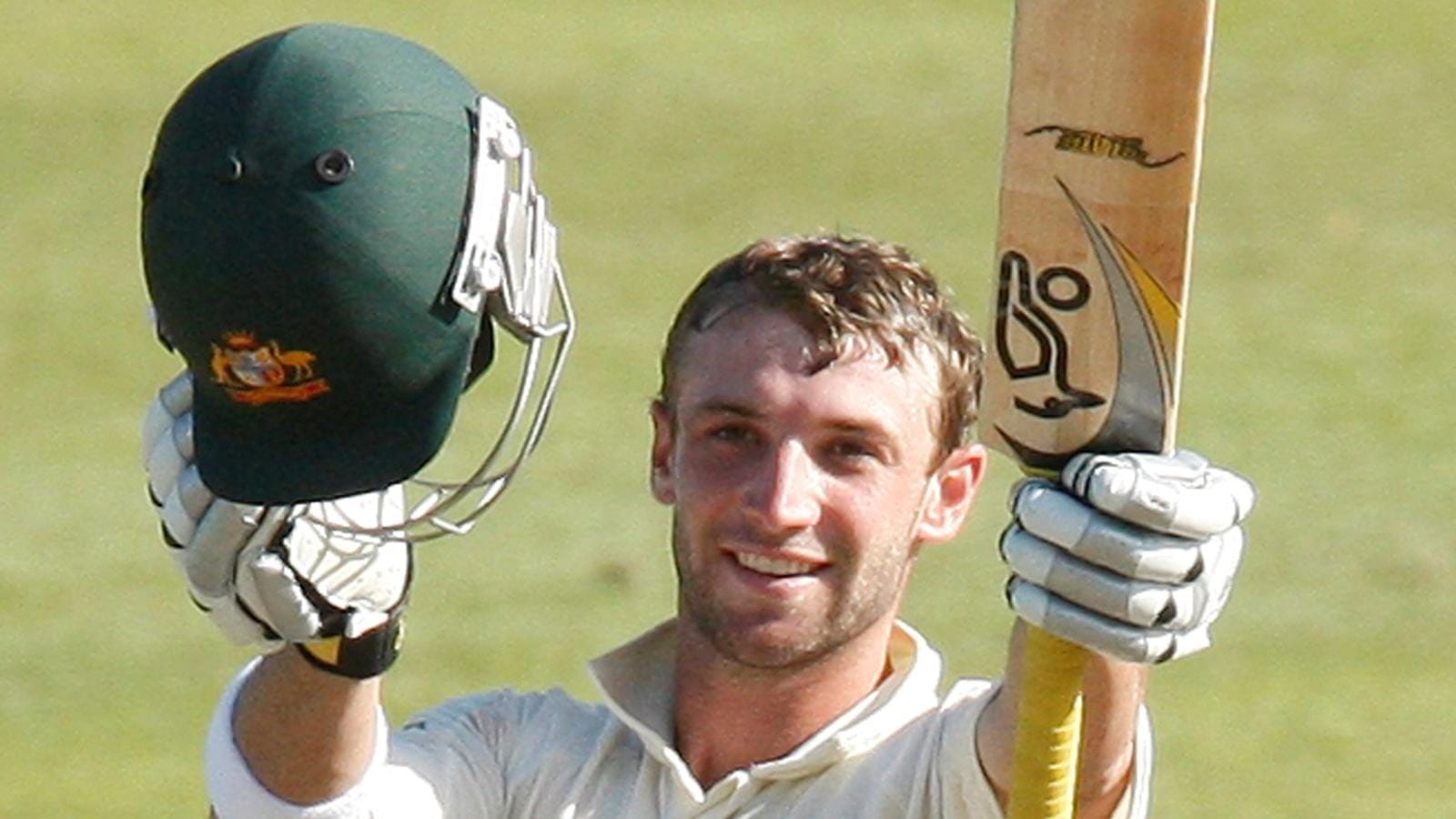 warner retired hurt after being struck by bouncer on his head