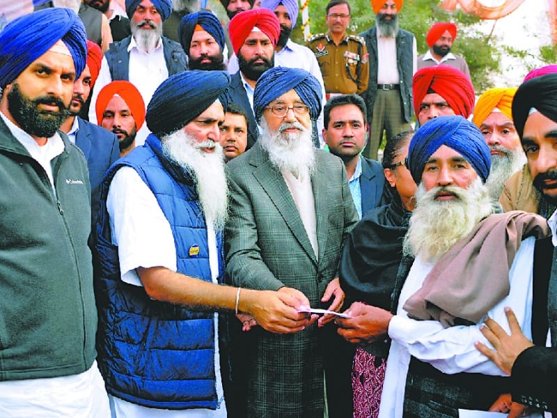 badal, CM badal in amritsar, CM says about SYL, objection on canal, amritsar  