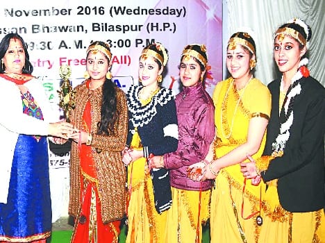 sharya win singal dance compitition.