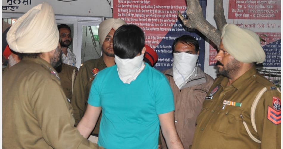  42 lakh currency found in red light, mohali news