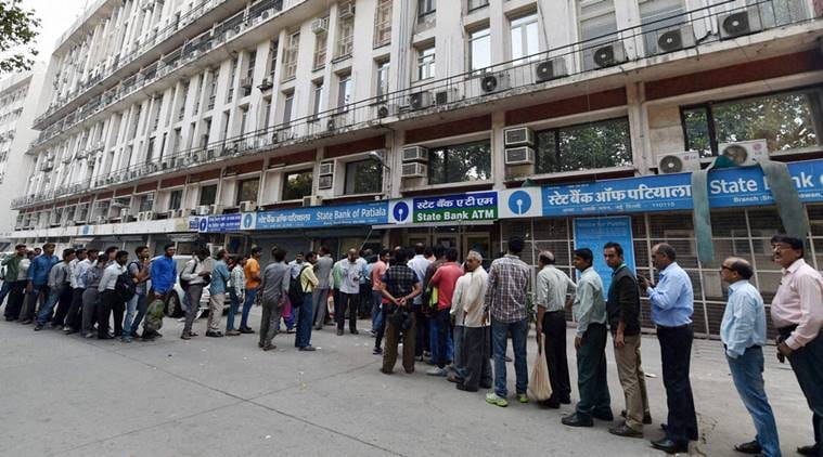 people suffer with currency demonetization on salary day