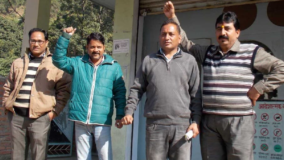 Protesting against the registration in private hands