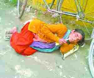 uncontrollable crowd in Banks, two women unconscious