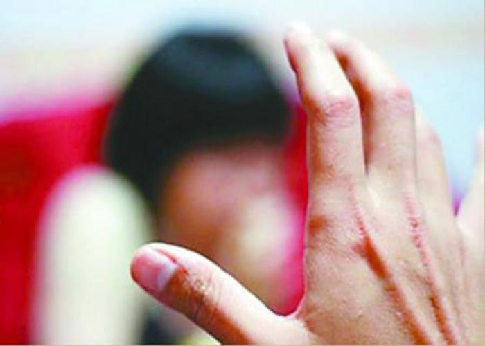 rape with school girl in kanpur