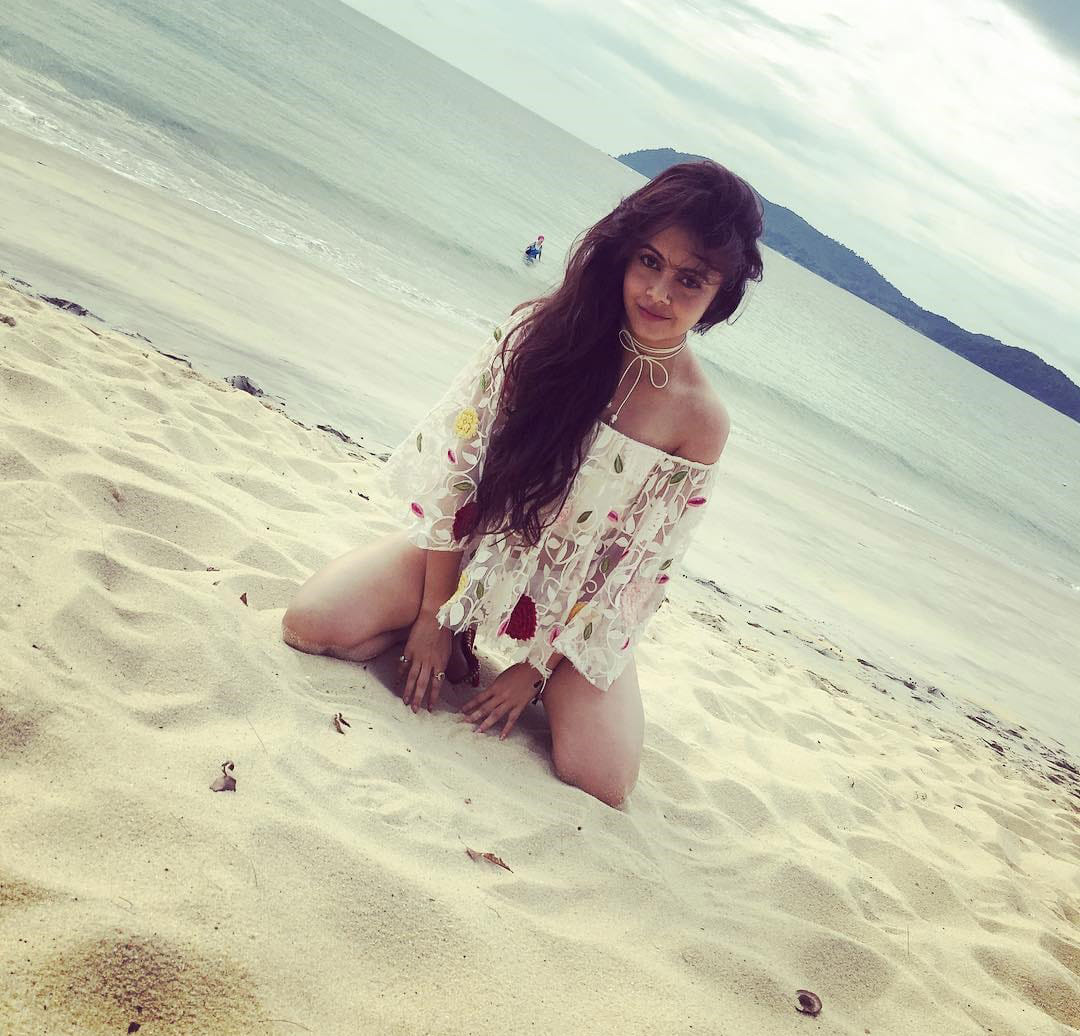 Dhinchak Pooja Nia Sharma Devoleena Bhatacharjee ready for salman khan host bigg boss season 11