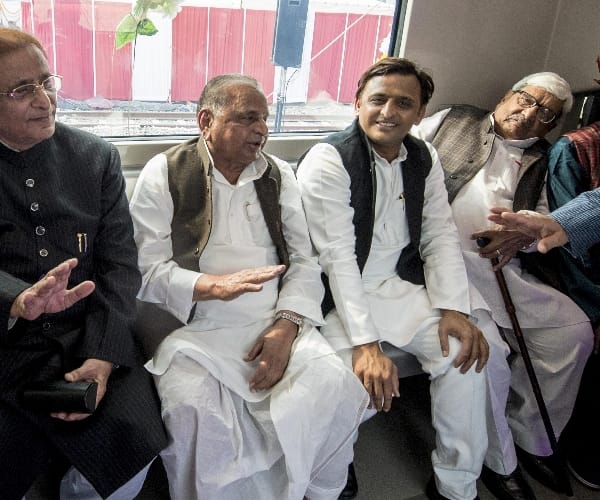  akhilesh yadav election manifesto released today