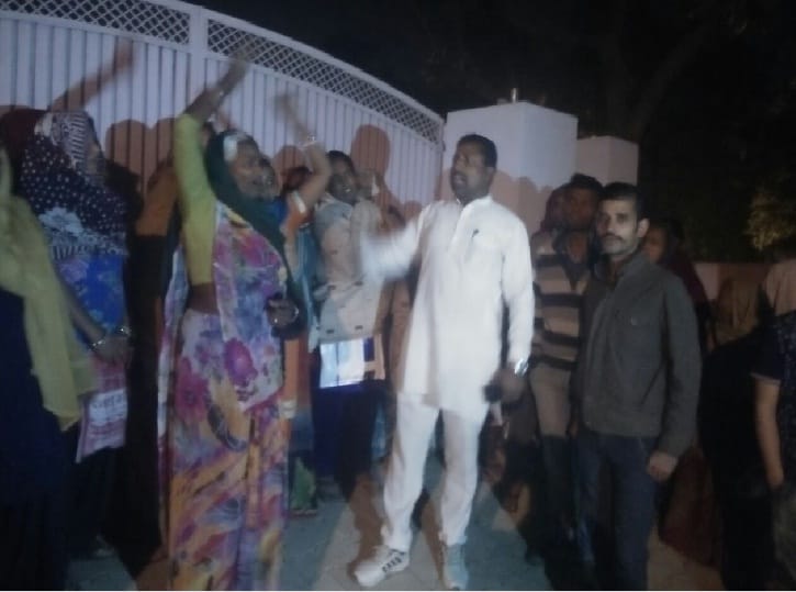 dipo holders hisar, womens protest hisar, Hisar 