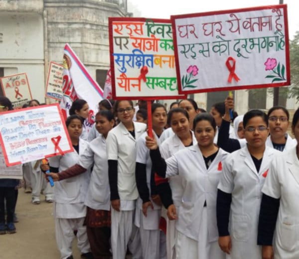 march by medical studentson world aids day at kanpur