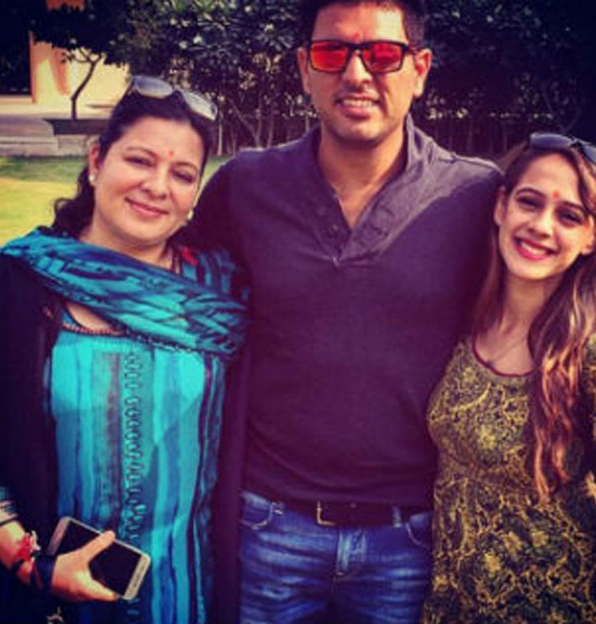 Pray that Yuvraj and Hazel stay alone: Akanksha Sharma