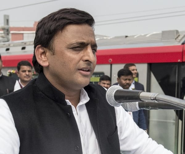 akhilesh yadav attacks on modi govt on lucknow metro inaugration.