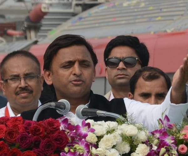 cm akhilesh yadav agra a
