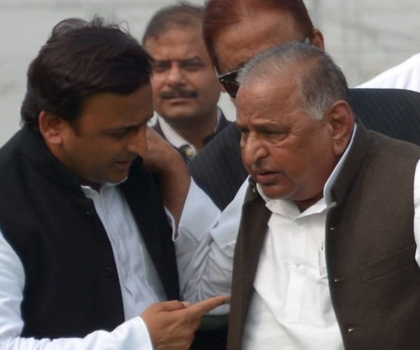  Mulayam to solve family conflicts soon.
