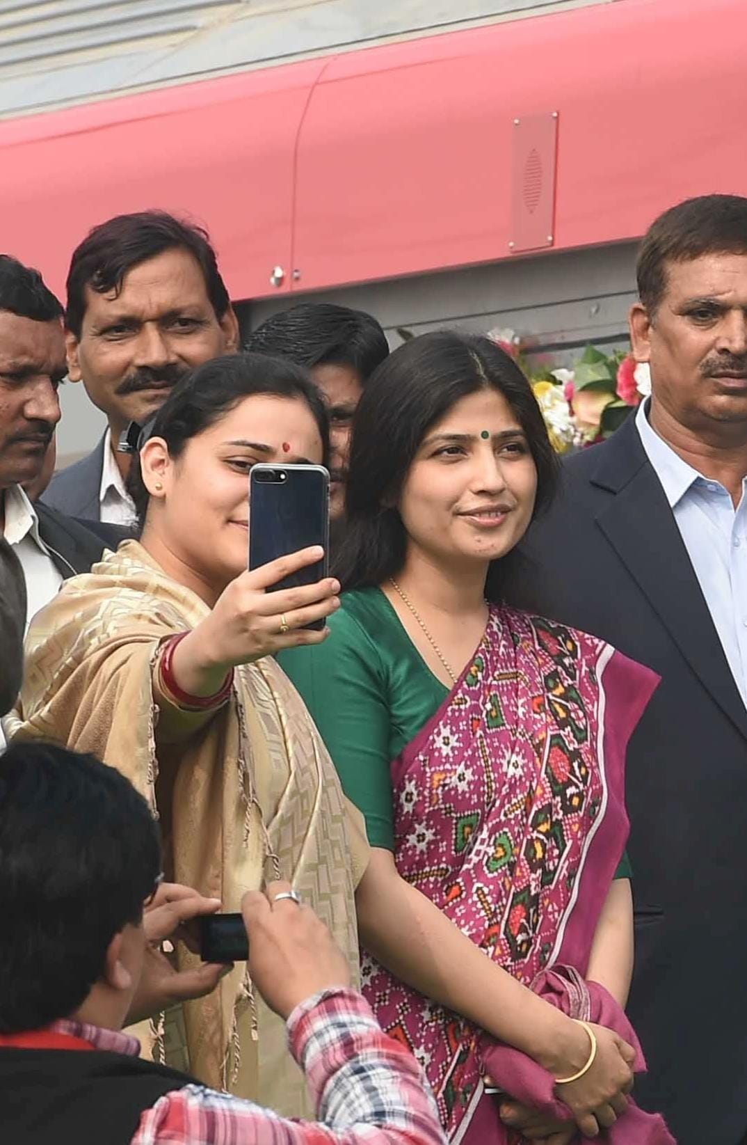 dimple yadav and aparna yadav selfie moment at metro trial