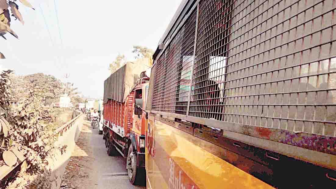 four hours jam on nanital hiway
