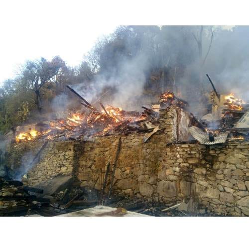 8 Houses Gutted In A Major Fire In Kullu