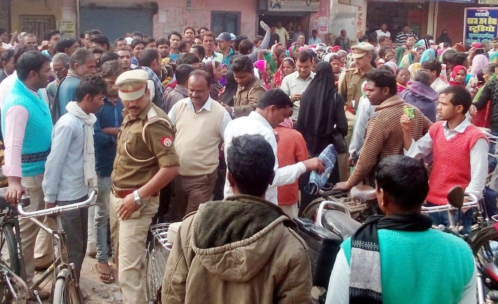 road jam against cash crisis