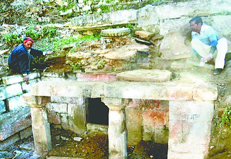 Began the work of restoration of dilapidated Bdraeeshwar Naule