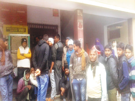 protest at pnb due to no cash