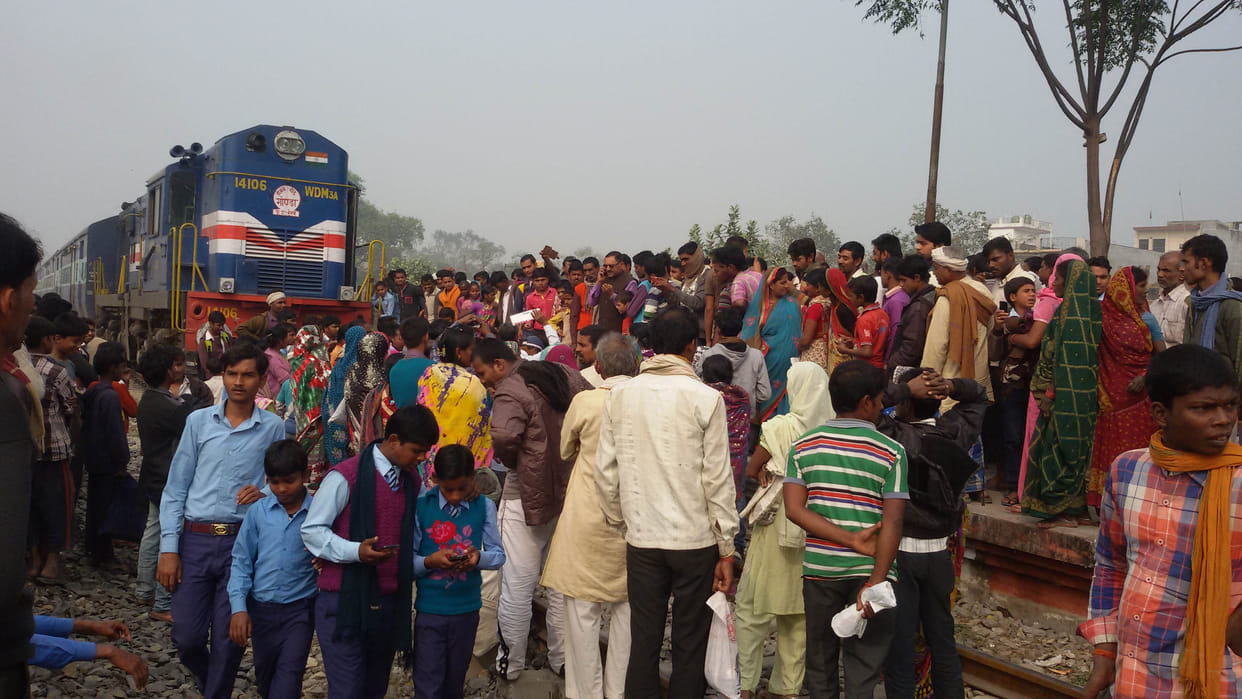 Angry at the train stopped short of cash