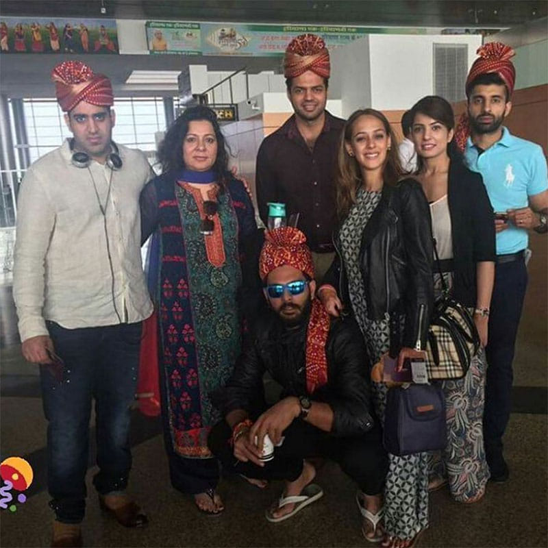 Yuvraj Hazel Reach Goa To Marry Again and Dhoni Sachin To Attend Wedding