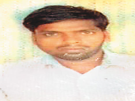 Youth killed in cash, jewelery looted