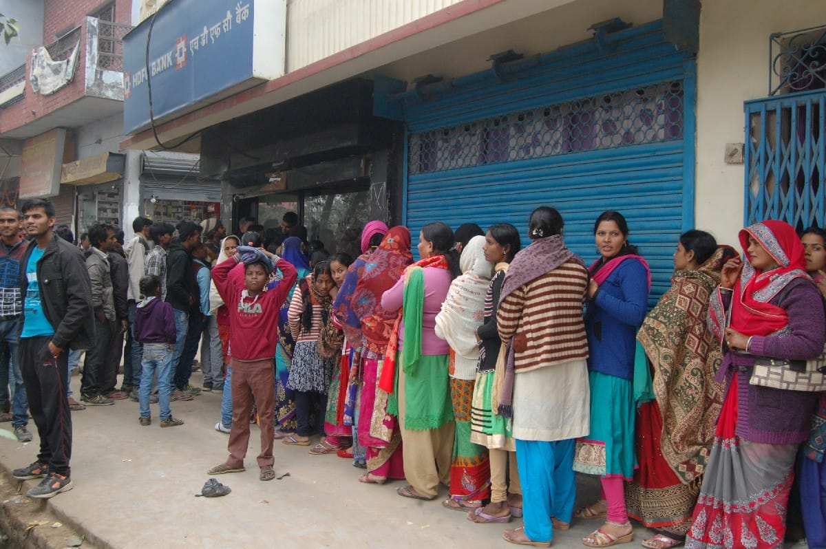 People descended on ATM, hours after received cash