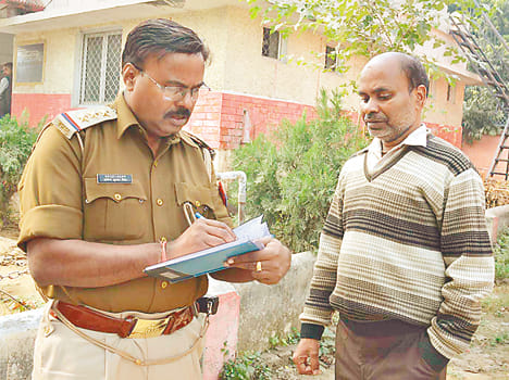 The young man's body was found at the gate Deepibeepi Inter College