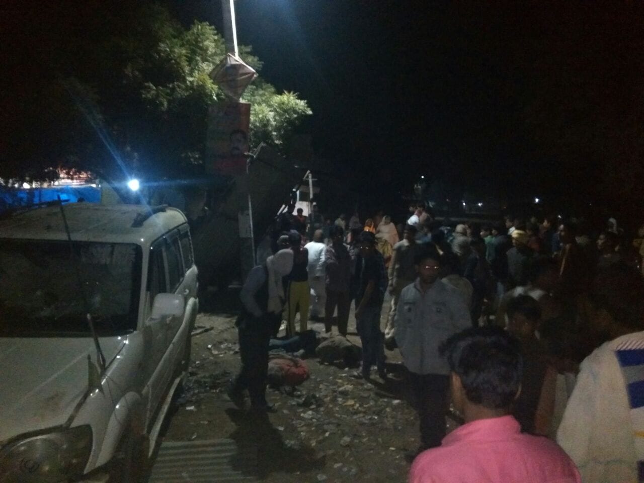 scorpio hits 6 people sleeping on road in balrampur