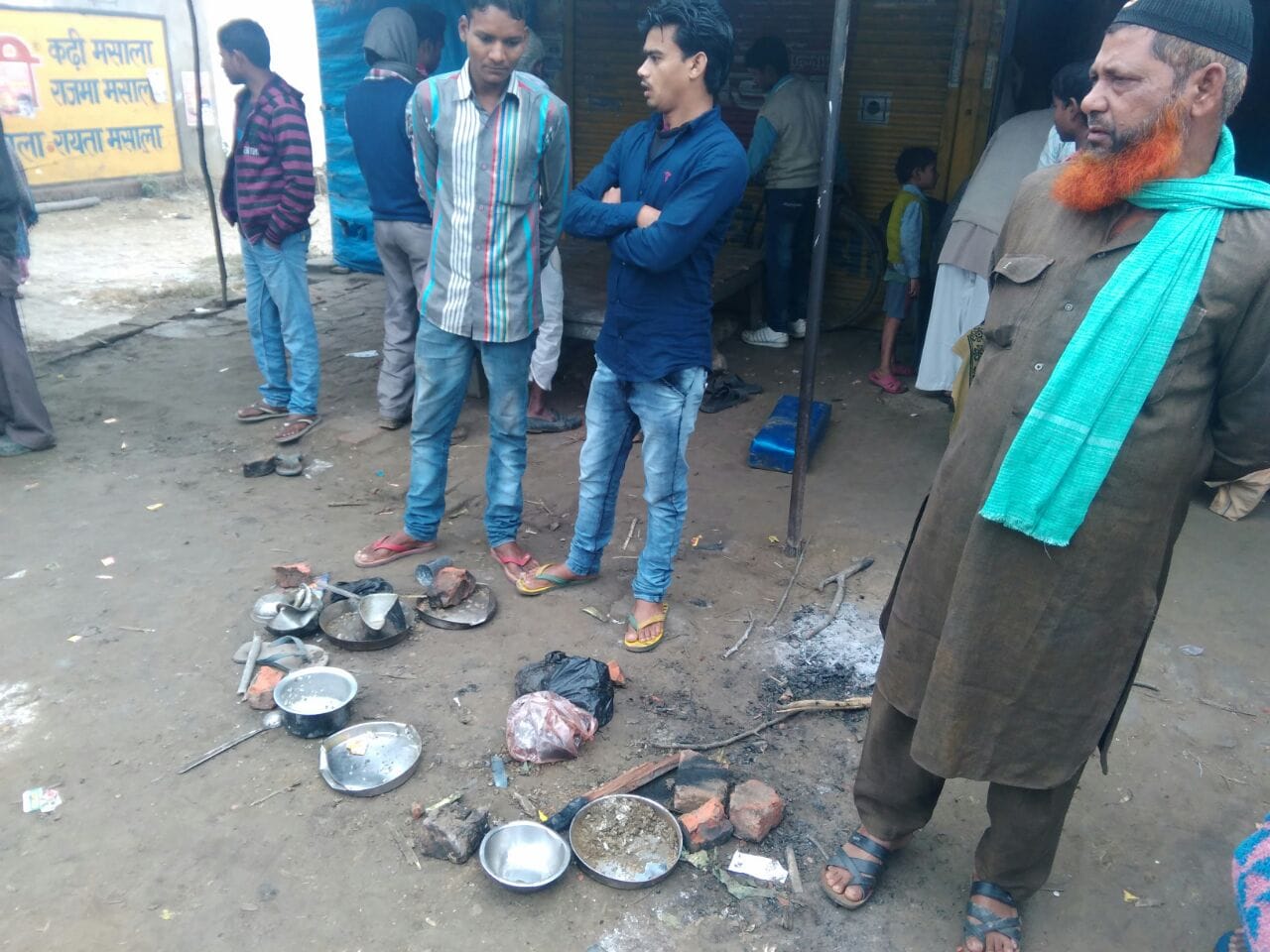 scorpio hits 6 people sleeping on road in balrampur