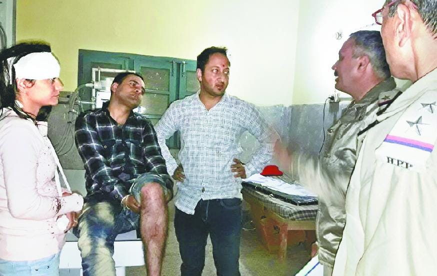 one died in accident, six injured