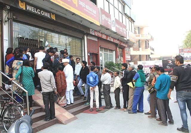 Banks continue to shortage of cash in