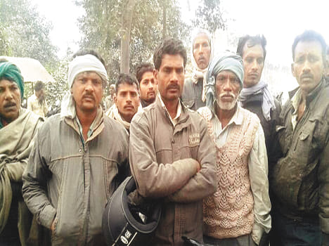 Broken line HT farmers burned alive