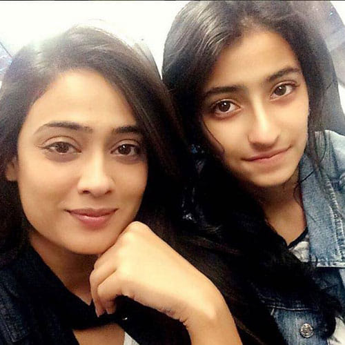 after 16 years shweta tiwari gives birth to a baby boy
