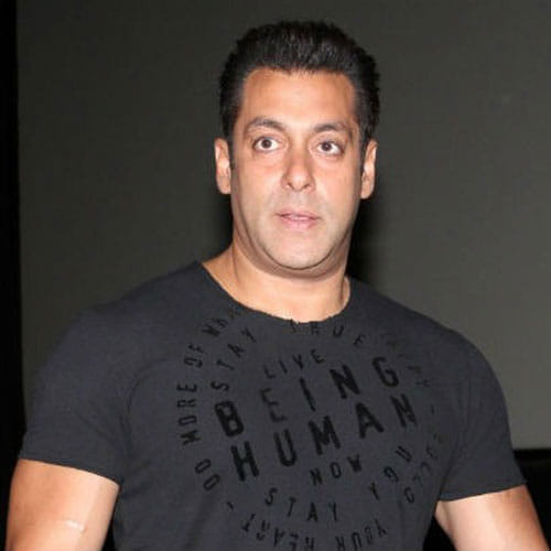 people doing toilet in front of salman khan's house