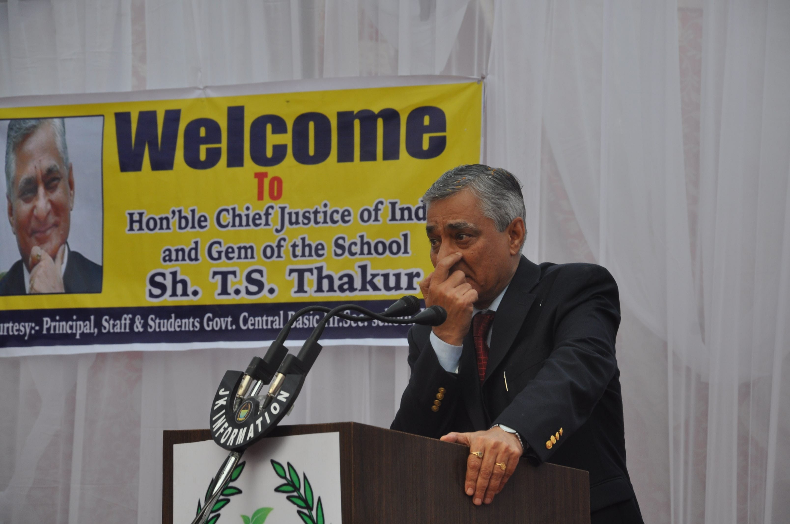 chief justice visited his school in jammu kashmir