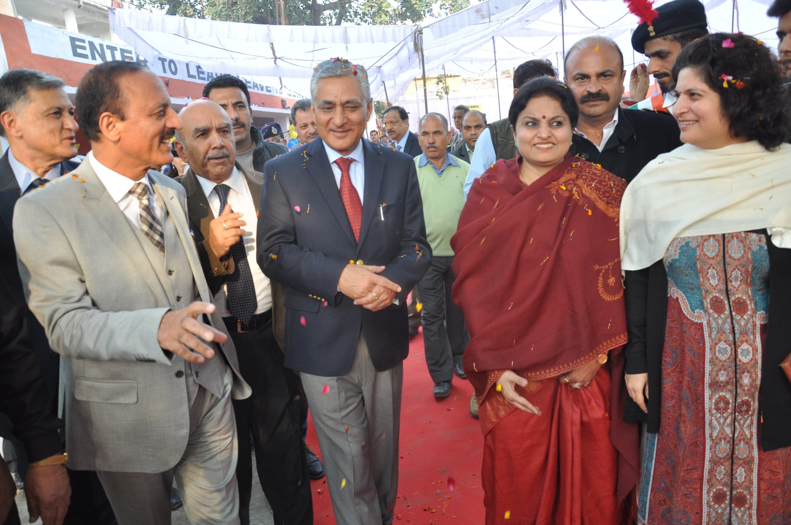 chief justice visited his school in jammu kashmir