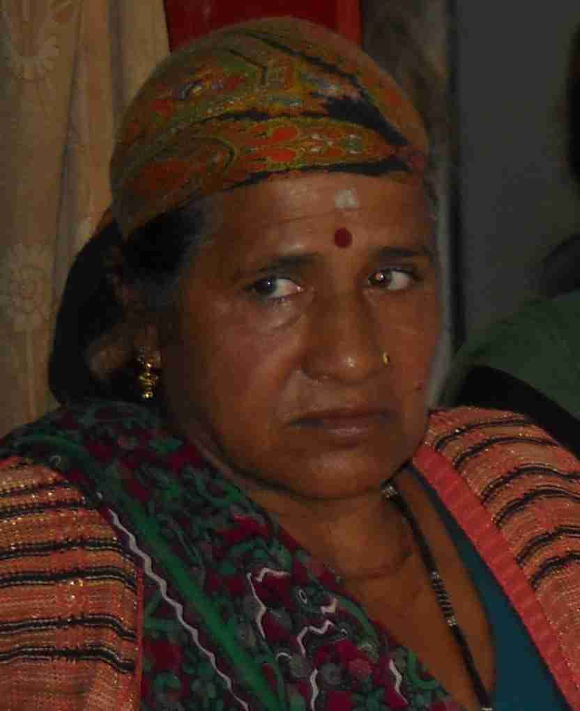 woman fight with bear to save husband.