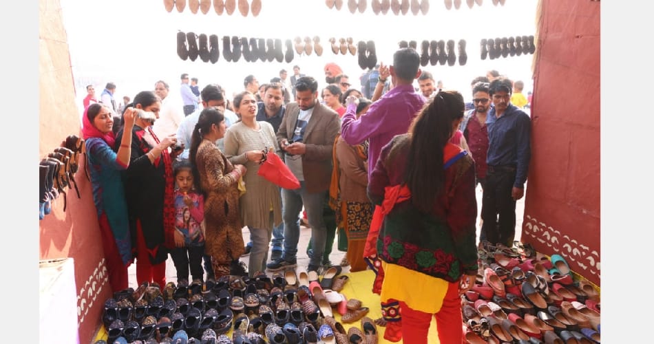 Notebandi effet in international geeta jayati fest craft mela at kurukshetra
